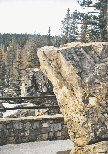 Rock ledges at Elbow Falls, Alberta in January (3D wobble gif).
