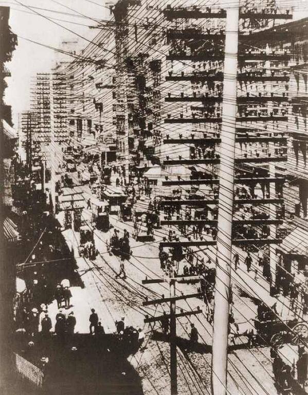 Manhattan (1887) with many telephone wires